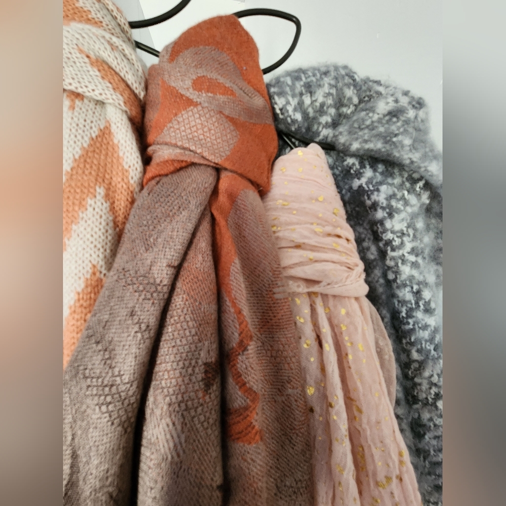 Neutral Infinity Scarf - Picture 3 of 4